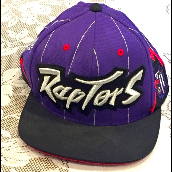Hardwood Classics Other - Raptors vintage basketball Hardwood classic original cap NBA